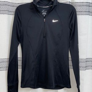 NIKE HALF ZIP